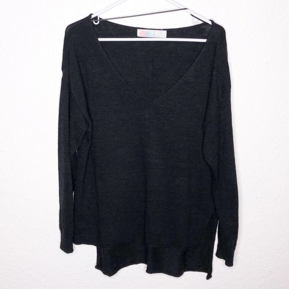 Free People Beach black vneck side slit linen blend knit top size Extra Small XS